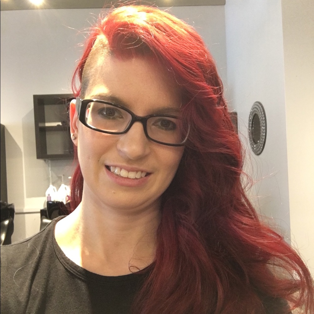 Meet your Posher, Crystal